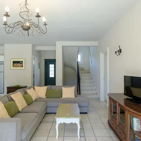 Villa Xanthe - Charming Holiday Villa With Private Heatable Pool In Kassiopi קאסיופי