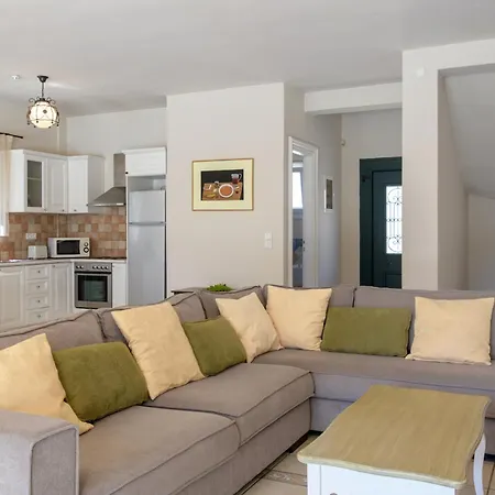 Villa Xanthe - Charming Holiday Villa With Private Heatable Pool In Kassiopi וילה קאסיופי
