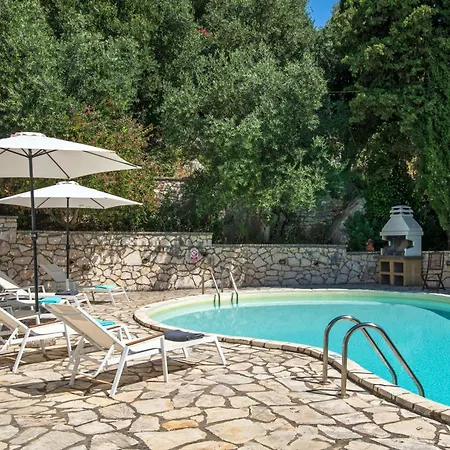 Villa Xanthe - Charming Holiday Villa With Private Heatable Pool In Kassiopi *