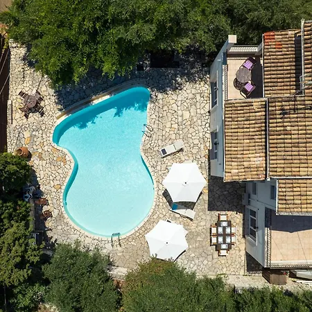Villa Xanthe - Charming Holiday Villa With Private Heatable Pool In Kassiopi קאסיופי