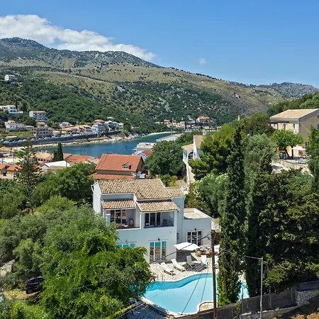 Villa Xanthe - Charming Holiday Villa With Private Heatable Pool In Kassiopi קאסיופי