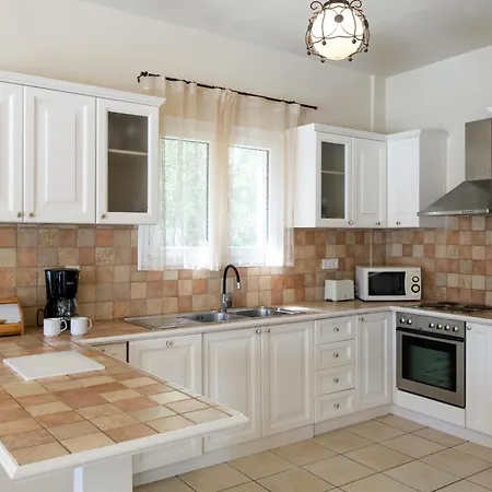 Villa Xanthe - Charming Holiday Villa With Private Heatable Pool In Kassiopi * קאסיופי