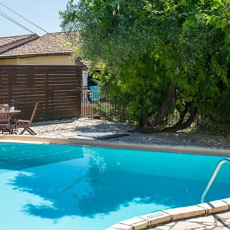 Villa Xanthe - Charming Holiday Villa With Private Heatable Pool In Kassiopi וילה *