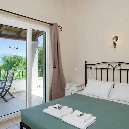 Villa Xanthe - Charming Holiday Villa With Private Heatable Pool In Kassiopi וילה