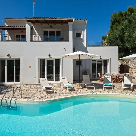 Villa Xanthe - Charming Holiday Villa With Private Heatable Pool In Kassiopi וילה *